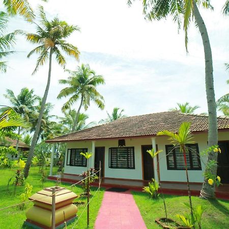 Regant Lake Village, Kollam. Chavara Luaran gambar