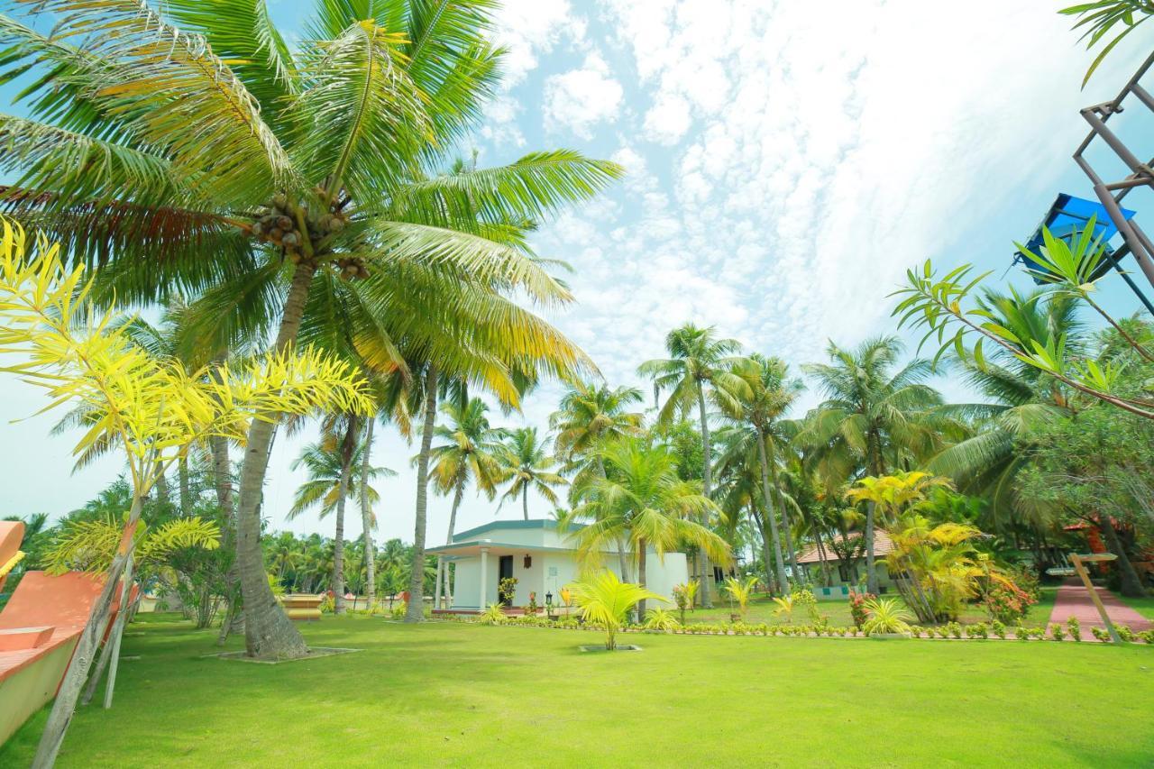 Regant Lake Village, Kollam. Chavara Luaran gambar
