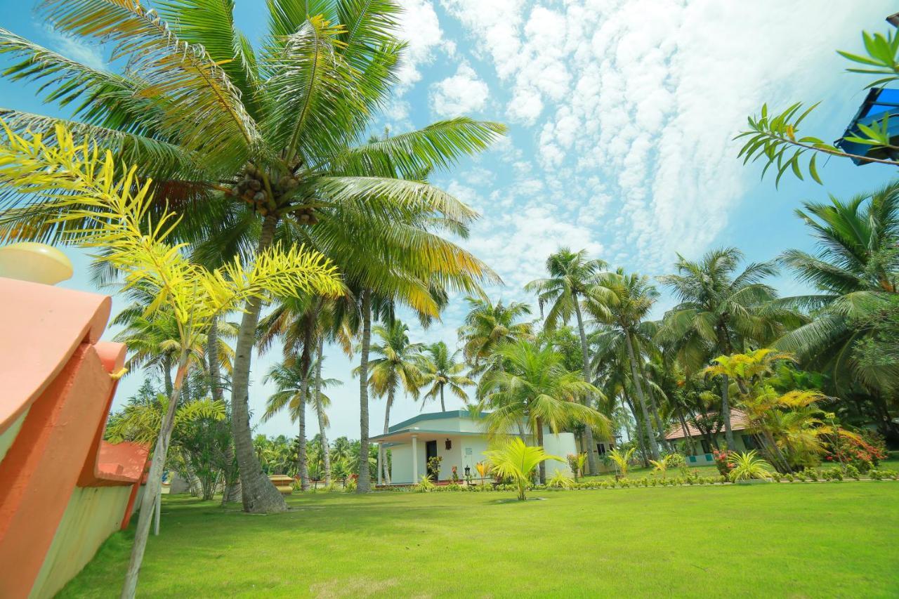 Regant Lake Village, Kollam. Chavara Luaran gambar