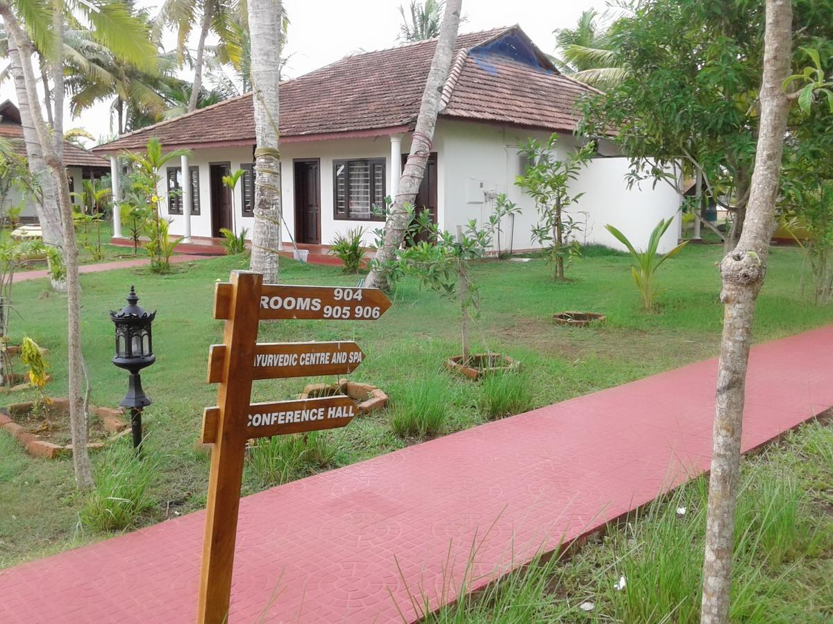 Regant Lake Village, Kollam. Chavara Luaran gambar