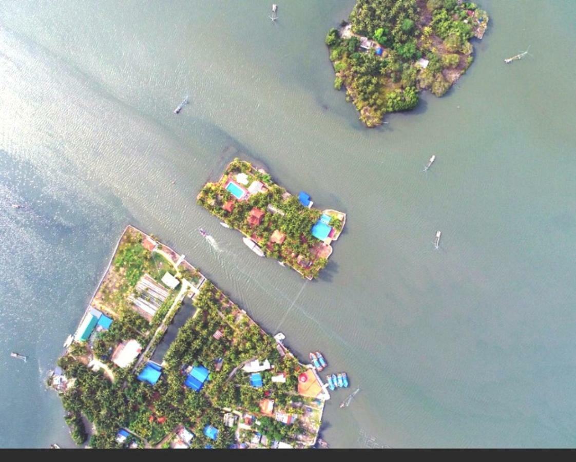 Regant Lake Village, Kollam. Chavara Luaran gambar